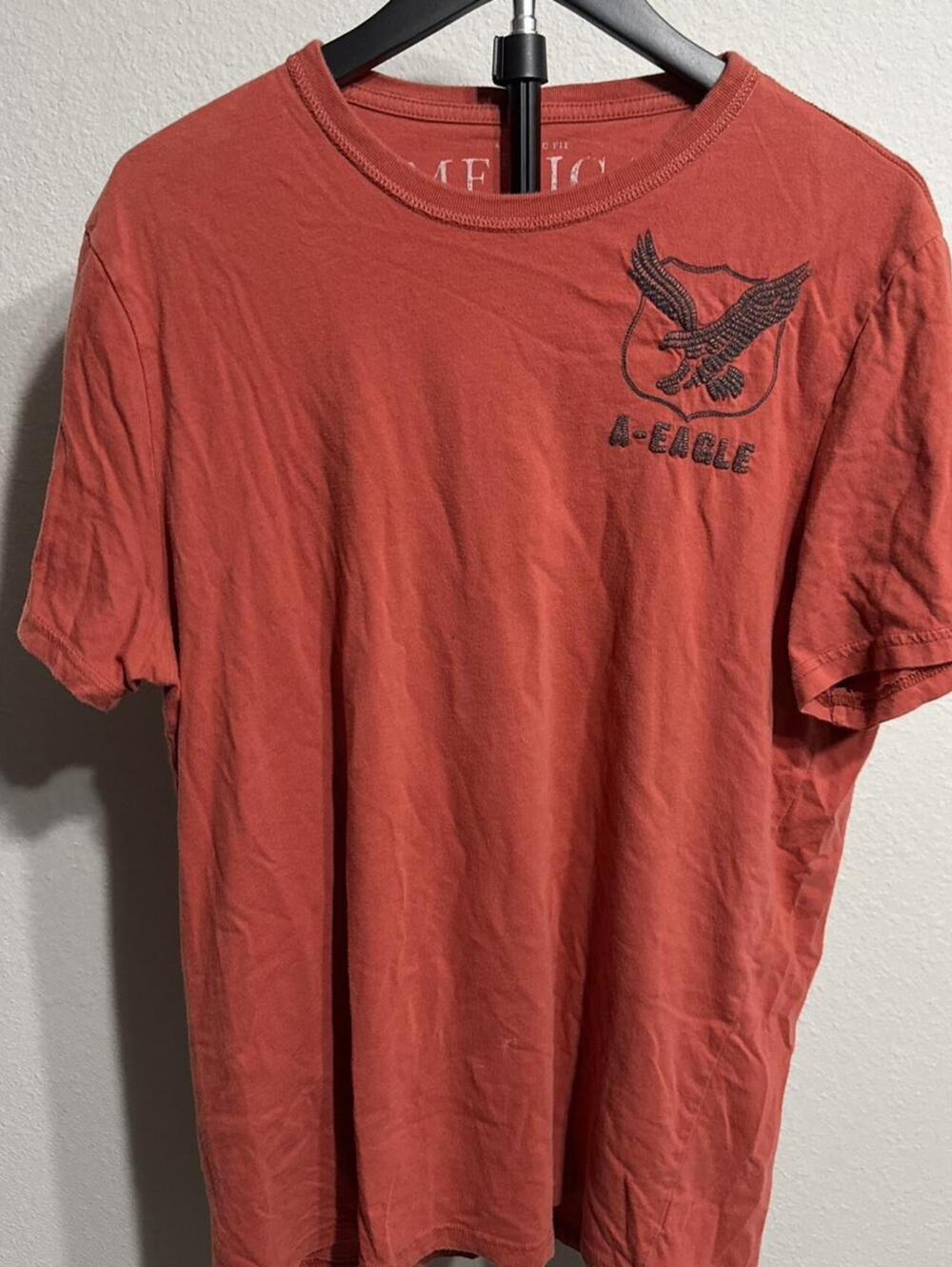 American Eagle Outfitters Men's Orange and Red Tshirt